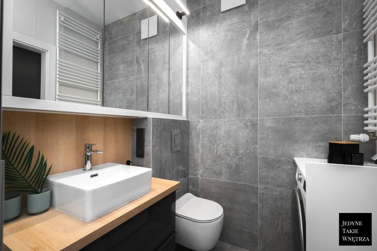 Apartament Premium With Free Parking Near Muzeum Powstania